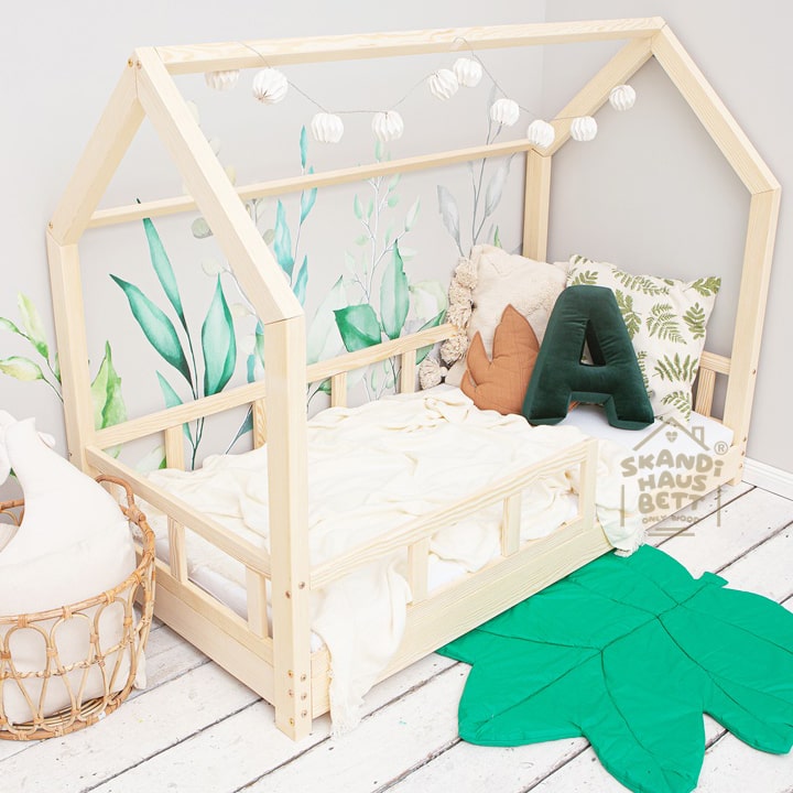 hausbett-naturholz-2.jpg