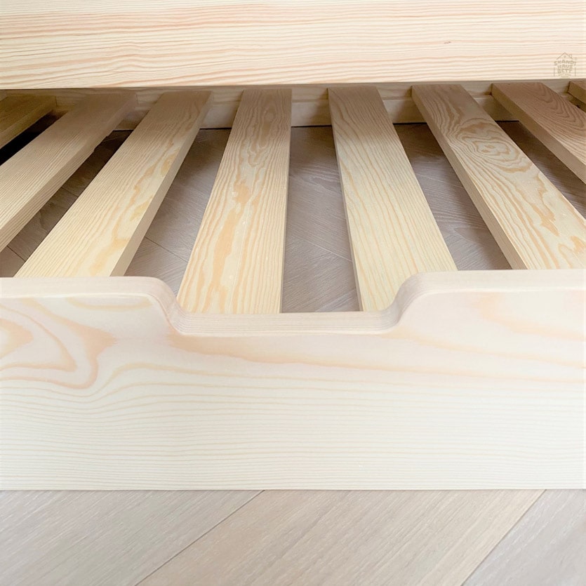 hausbett-schublade-skandi.jpg